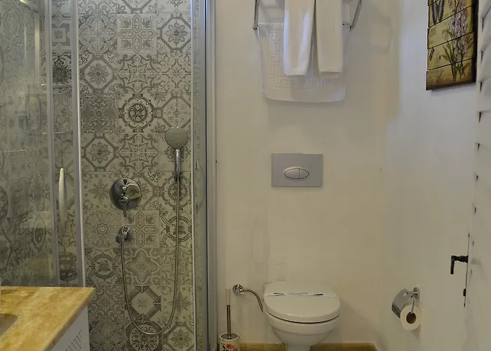 日晷餐厅酒店 *