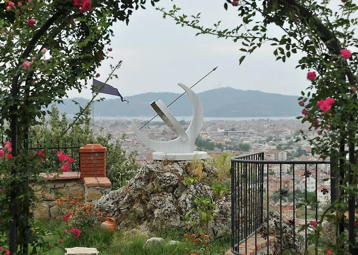 日晷餐厅酒店 *