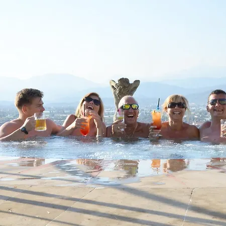 Hotel Sundial Hotel & Restaurant