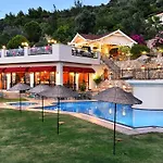 Sundial Hotel & Restaurant Отель