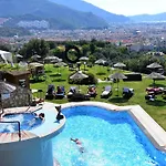 Отель Sundial Hotel & Restaurant