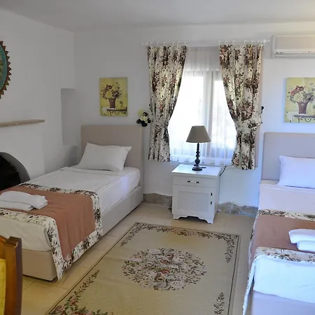 Sundial Hotel & Restaurant فتحية