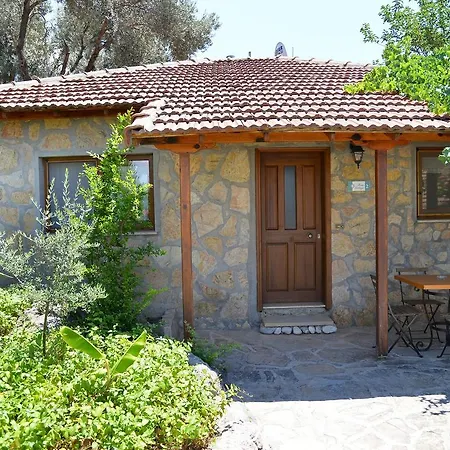 Sundial Hotel & Restaurant فندق *