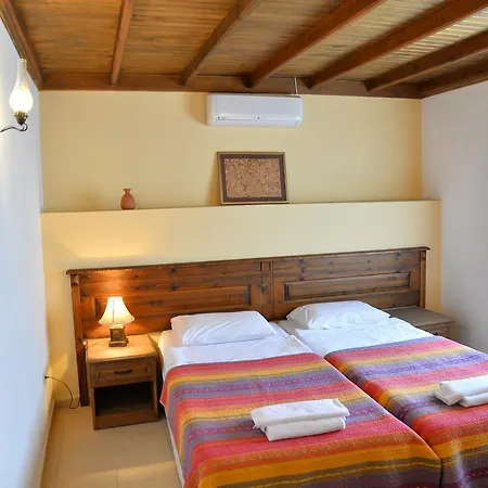 Sundial Hotel & Restaurant *