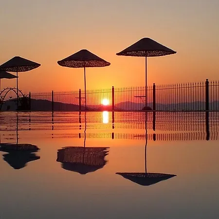 Sundial Hotel & Restaurant فتحية