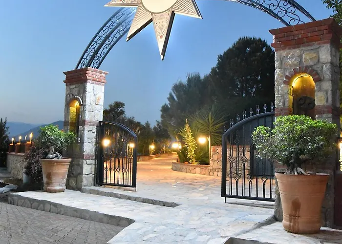 Sundial Hotel & Restaurant Отель